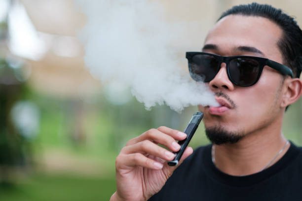 「2025台灣VAPE市場趨勢解析：小煙、大煙各擁擁護者」